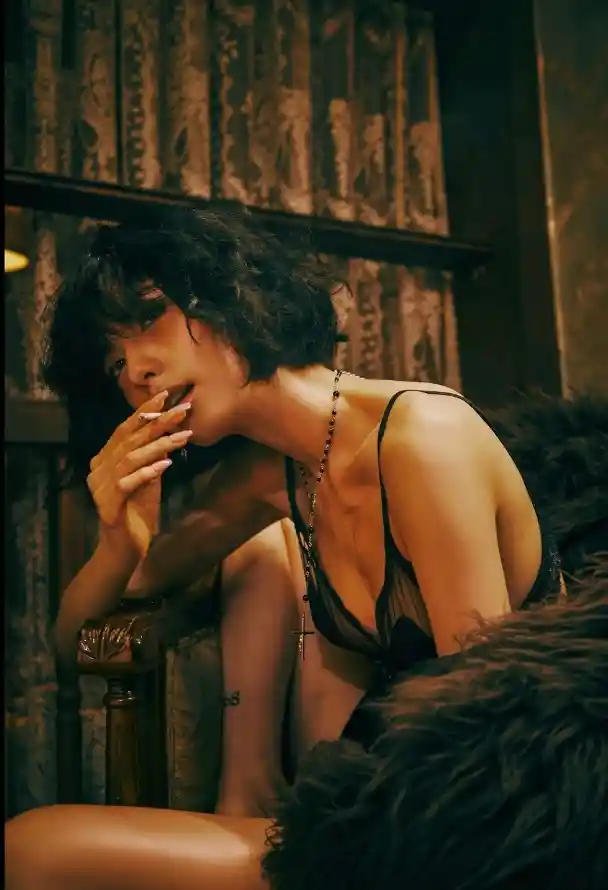 7777欧美成是人在线观看_亚洲欧美日韩综合在线一_特大巨黑吊av在线播放